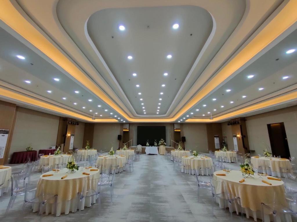 Diversion 21 Hotel Iloilo Exterior foto