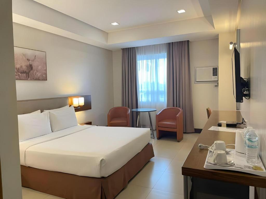 Diversion 21 Hotel Iloilo Exterior foto