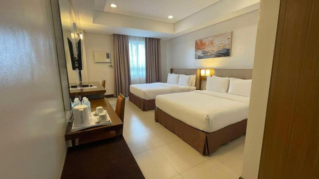 Diversion 21 Hotel Iloilo Exterior foto